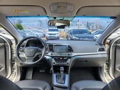 Hyundai Avante 2018, 174936 км, за 5016.29 USD - фото 11