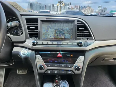 Hyundai Avante 2018, 174936 км, за 5016.29 USD - фото 18