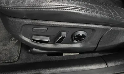 Hyundai Genesis 2016, 72038 км, за 9058.68 USD - фото 31