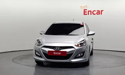Hyundai i30 2014, 113114 км, за 4420.46 USD