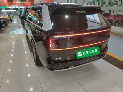 Zeekr 9X 2025, 10600 км, за 65747 USD