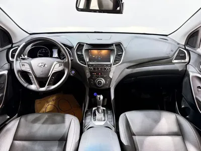 Hyundai Santafe 2016, 177323 км, за 6381.45 USD