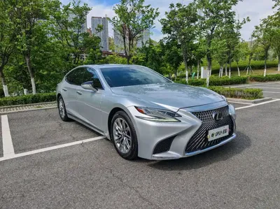 Lexus LS 2018, 120000 км, за 47189.41 USD