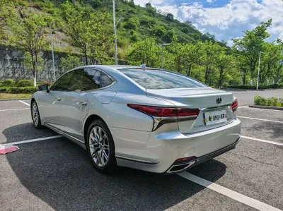 Lexus LS 2018, 120000 км, за 47189.41 USD - фото 6