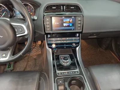 Jaguar XE 2017, 97500 км, за 9994 USD - фото 16