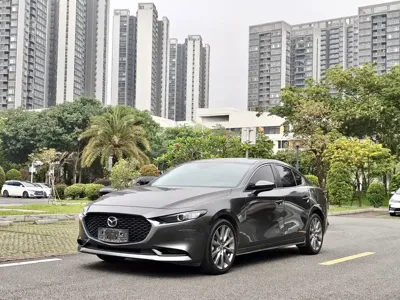 Mazda 3 Axela 2022, 90000 км, за 8460.7 USD