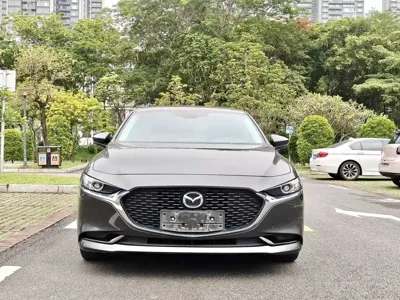 Mazda 3 Axela 2022, 90000 км, за 8460.7 USD