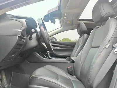Mazda 3 Axela 2022, 90000 км, за 8460.7 USD - фото 12
