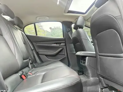 Mazda 3 Axela 2022, 90000 км, за 8460.7 USD - фото 14
