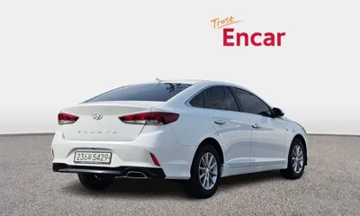 Hyundai Sonata 2018, 105664 км, за 6367.34 USD
