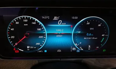 Mercedes-Benz E-Class 2021, 69501 км, за 23059.13 USD - фото 8