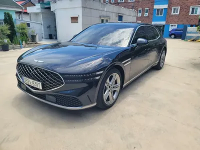 Genesis G90 · 2022 год