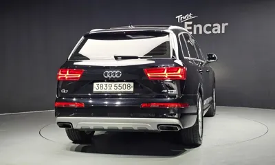 Audi Q7 2019, 55883 км, за 22252.86 USD