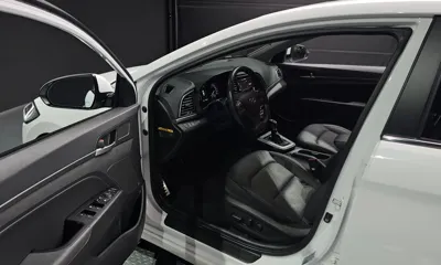 Hyundai Avante 2017, 29020 км, за 9114.01 USD - фото 10