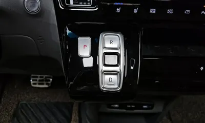 Hyundai Staria 2022, 34400 км, за 22102.31 USD - фото 9