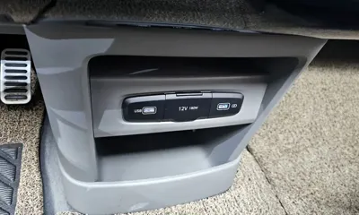 Hyundai Staria 2022, 34400 км, за 22102.31 USD - фото 32