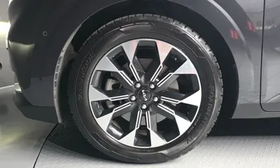 Kia Canival 2023, 50290 км, за 19218.25 USD