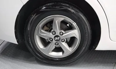 Hyundai Avante 2017, 172318 км, за 4232.6 USD