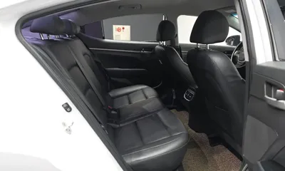 Hyundai Avante 2017, 172318 км, за 4228.47 USD - фото 11