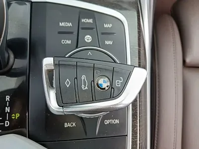 BMW 3 Series 2020, 101700 км, за 18047.78 USD - фото 9