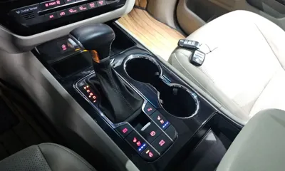Kia Canival 2020, 148538 км, за 9715.11 USD - фото 9