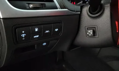 Hyundai Genesis 2015, 94322 км, за 9580.44 USD - фото 14