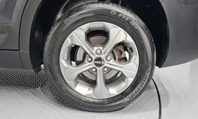 Kia Seltos 2022, 71017 км, за 10749.19 USD - фото 21
