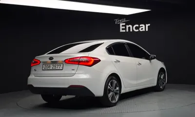 Kia K3 2013, 87288 км, за 2750.43 USD