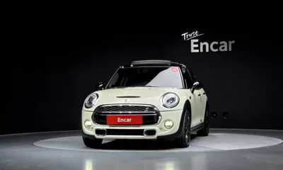 MINI Cooper 2015, 44810 км, за 6840.39 USD