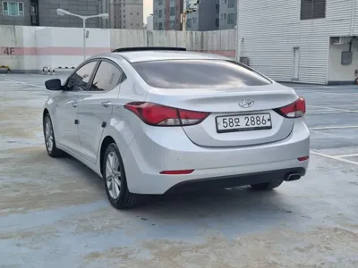 Hyundai Avante 2014, 89000 км, за 4437.08 USD