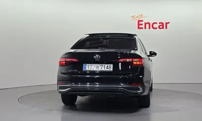 Volkswagen Jetta 2023, 78817 км, за 16807.83 USD