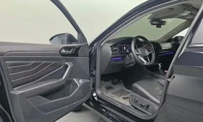 Volkswagen Jetta 2023, 78817 км, за 16807.83 USD - фото 10