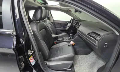Volkswagen Jetta 2023, 78817 км, за 16807.83 USD - фото 26