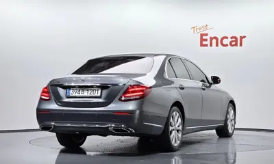 Mercedes-Benz E-Class 2018, 115013 км, за 14410.37 USD