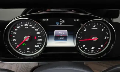 Mercedes-Benz E-Class 2018, 115013 км, за 14410.37 USD - фото 8