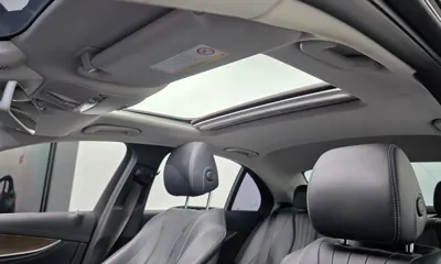 Mercedes-Benz E-Class 2018, 115013 км, за 14410.37 USD - фото 31