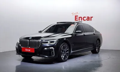 BMW 7-Series · 2021 год