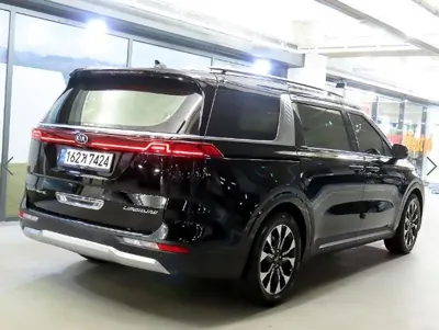Kia Canival 2021, 114445 км, за 17915.32 USD