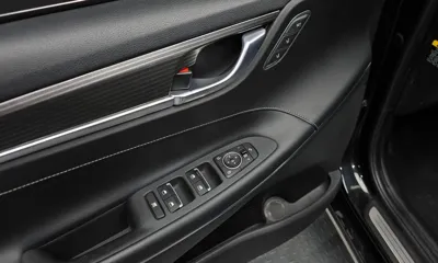 Hyundai Grandeur 2017, 111671 км, за 8919.72 USD - фото 17