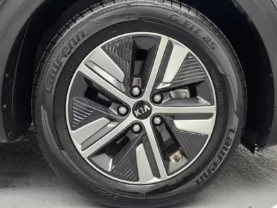 Kia Niro 2020, 74000 км, за 13062.89 USD