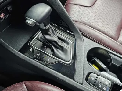 Kia Niro 2020, 74000 км, за 13062.89 USD - фото 9