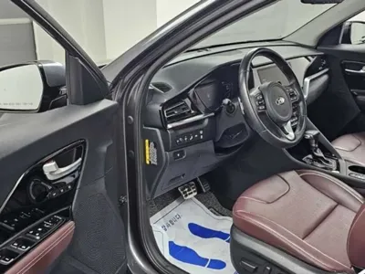 Kia Niro 2020, 74000 км, за 13062.89 USD - фото 11