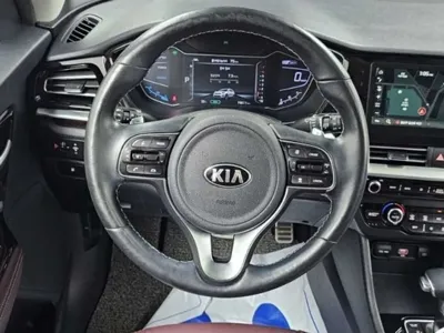 Kia Niro 2020, 74000 км, за 13062.89 USD - фото 13