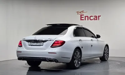 Mercedes-Benz E-Class 2018, 32011 км, за 23376.95 USD