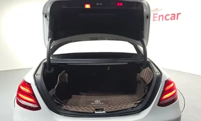 Mercedes-Benz E-Class 2018, 32011 км, за 23376.95 USD - фото 18