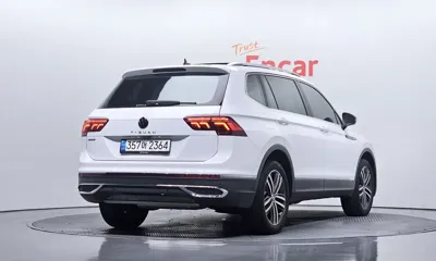 Volkswagen Tiguan 2023, 50920 км, за 18708.15 USD