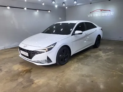 Hyundai Avante 2023, 51000 км, за 10986.15 USD
