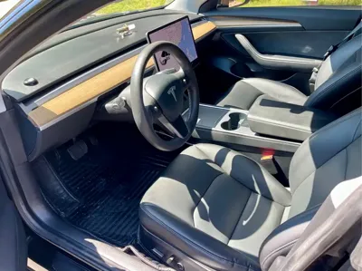 Tesla Model 3 2021, 98000 км, за 14999.47 USD