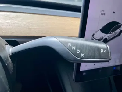 Tesla Model 3 2021, 98000 км, за 14999.47 USD - фото 21