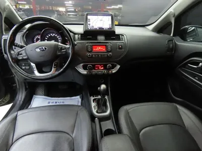 Kia Pride 2014, 116683 км, за 2276.87 USD - фото 7